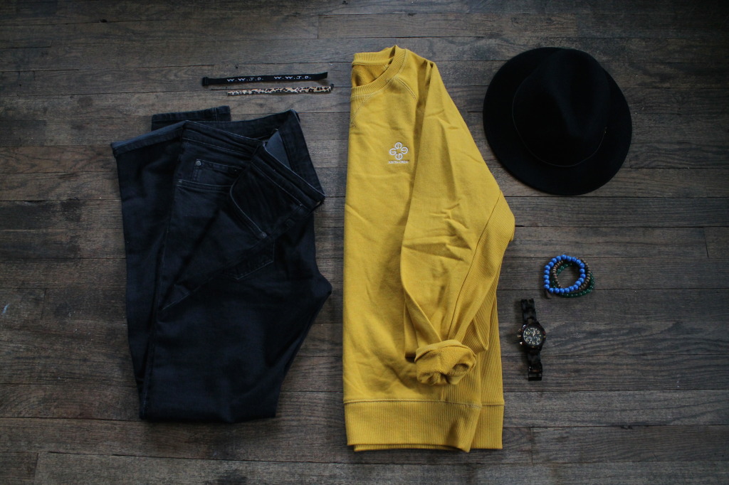 Justin Great Outfit Grid Mustard Crew Sweater
