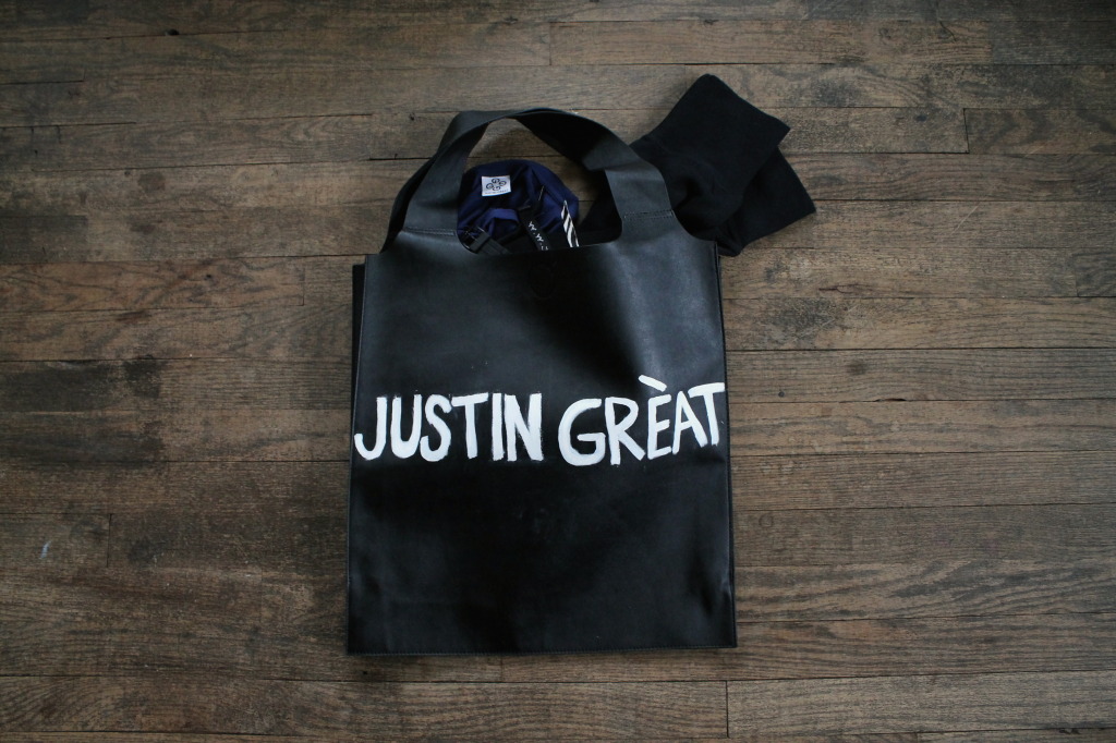 Justin Great Outfit Grid Tote 3